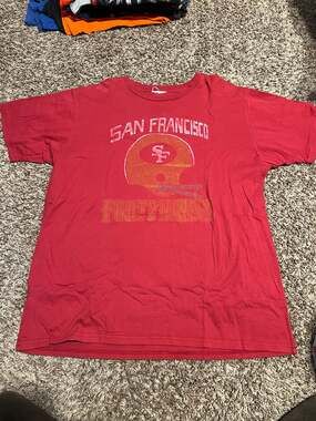 Vintage 80s San Francisco 49ers Helmet Graphic Red T-Shirt